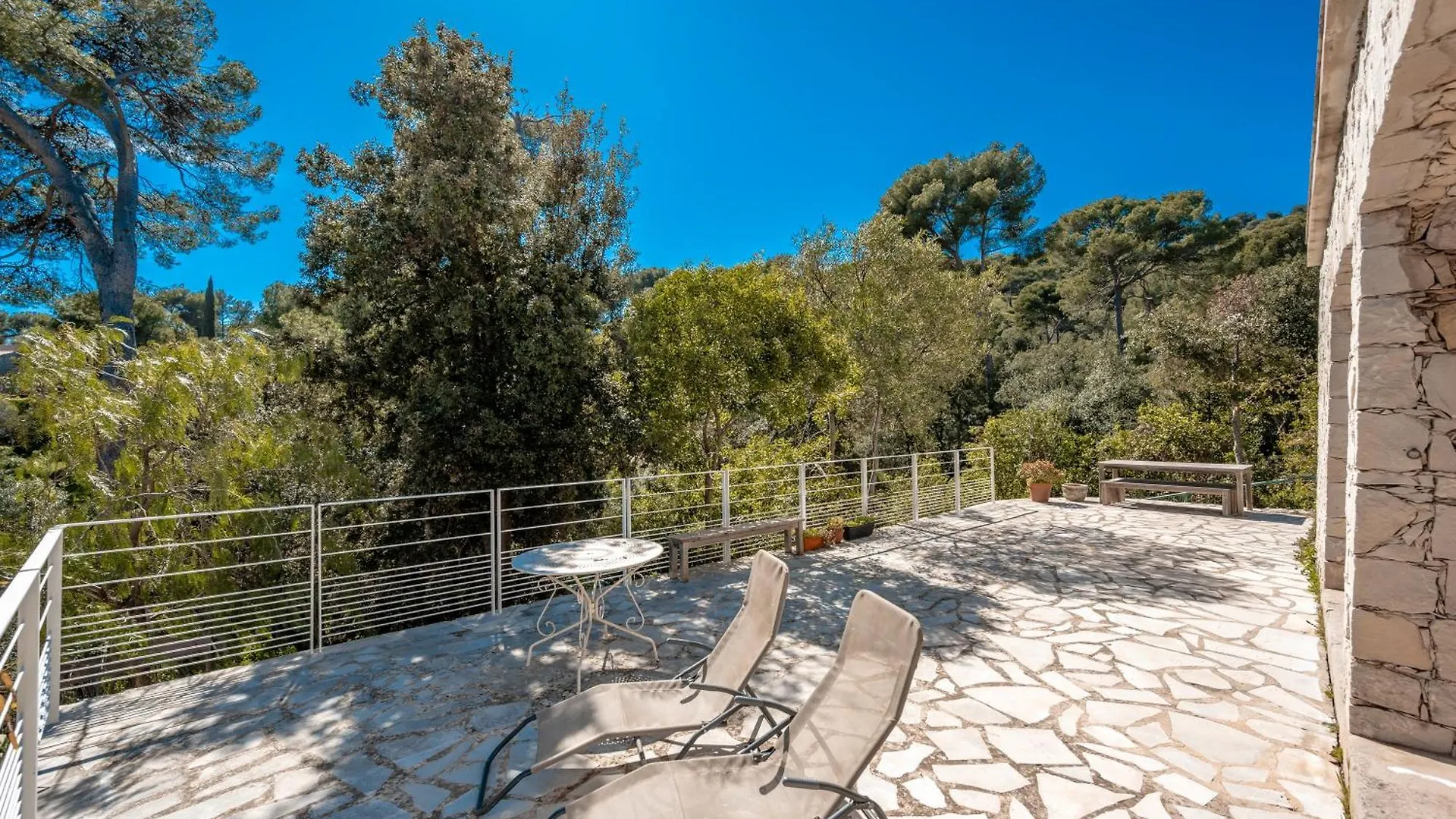 Grand T2 Clim & Wifi En Rez De Villa Proche Mer Hyeres Apartment