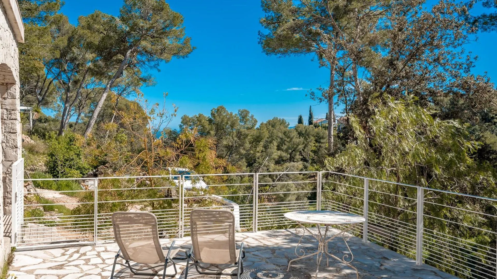 Apartment Grand T2 Clim & Wifi En Rez De Villa Proche Mer Hyeres France